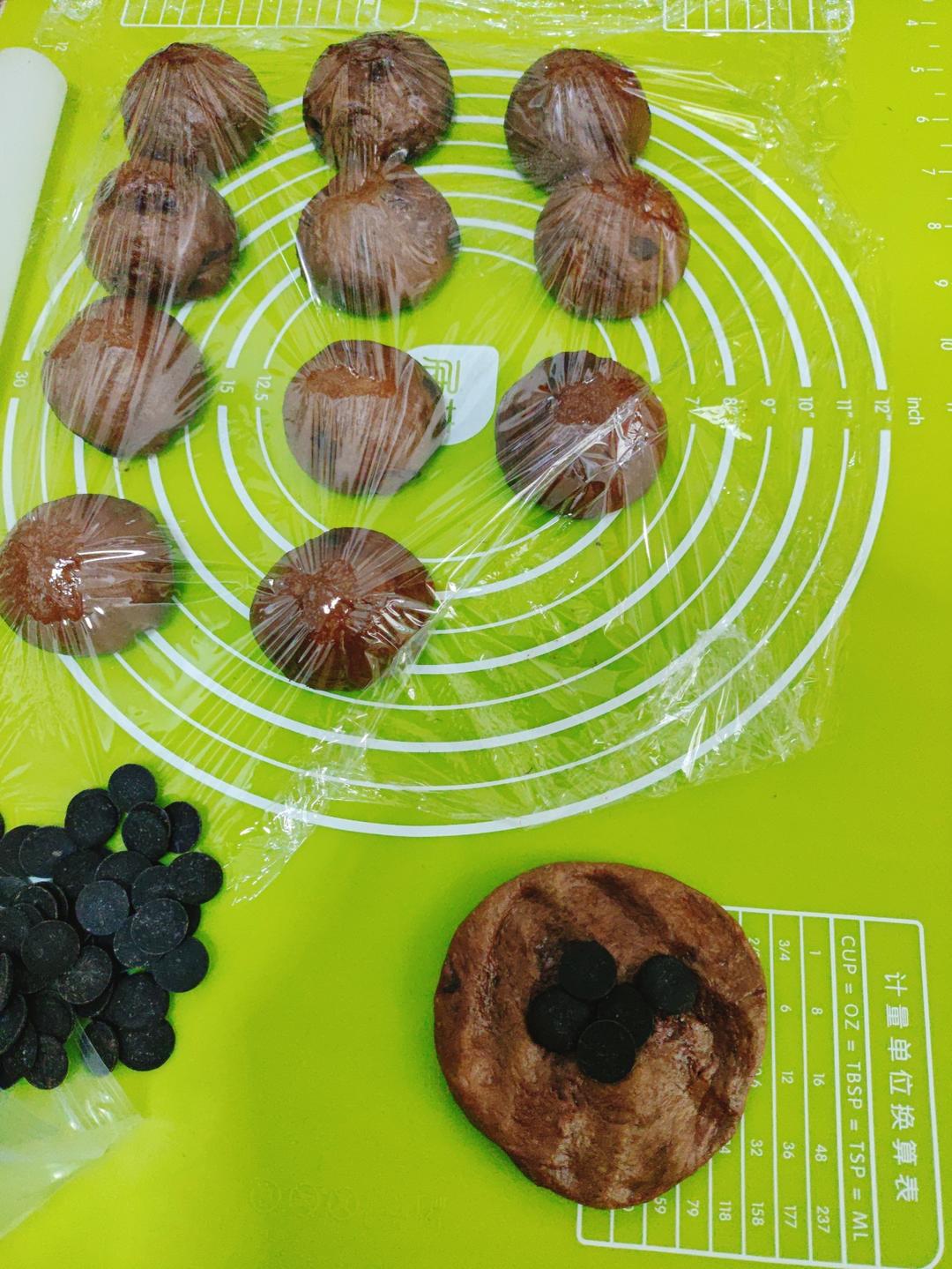 这不是在吃面包，这是在吃巧克力吧？