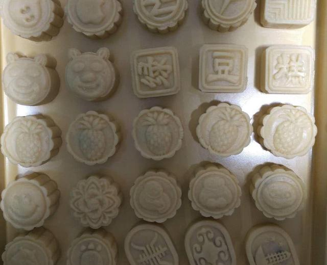 2 绿豆糕模具和绿豆糕实物效果展示,光边椭圆形月饼模具的做法