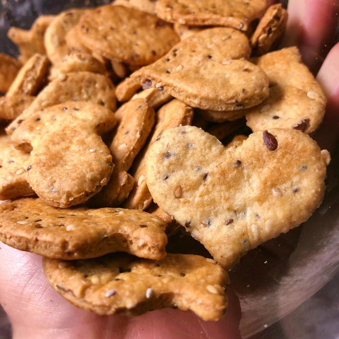 黑芝麻咸香饼干