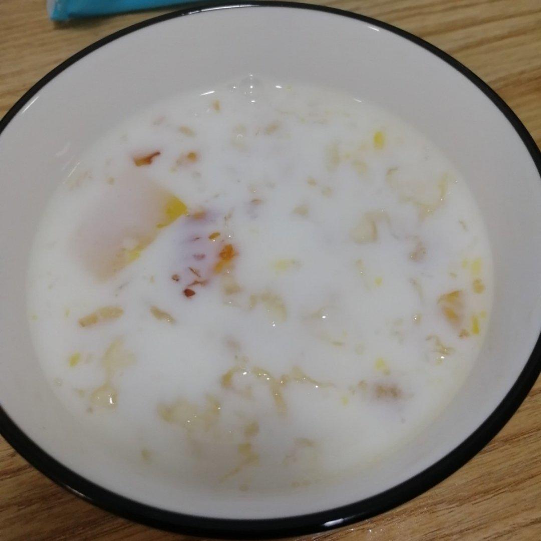 桃胶牛奶银耳羹