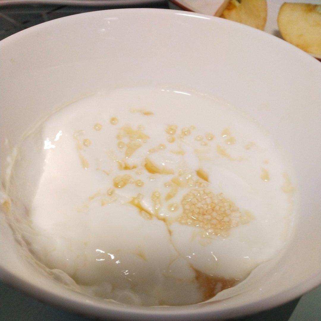 【双皮奶】还有厚奶皮的单皮奶、蜜红豆、蛋黄小饼干、它们都整整齐齐的