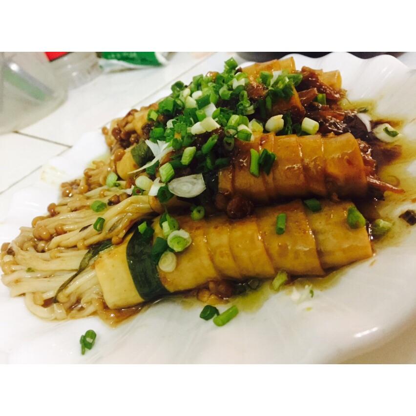 豆皮卷金针菇