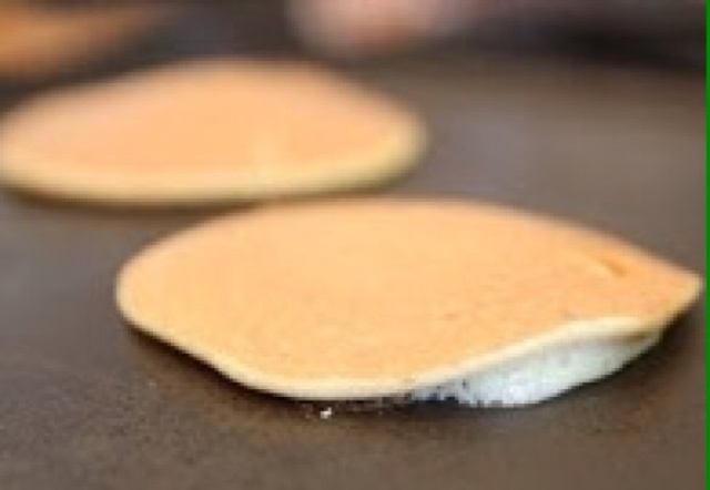 香蕉松饼pancake的做法 步骤4