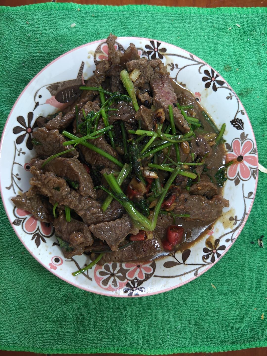 香菜牛肉