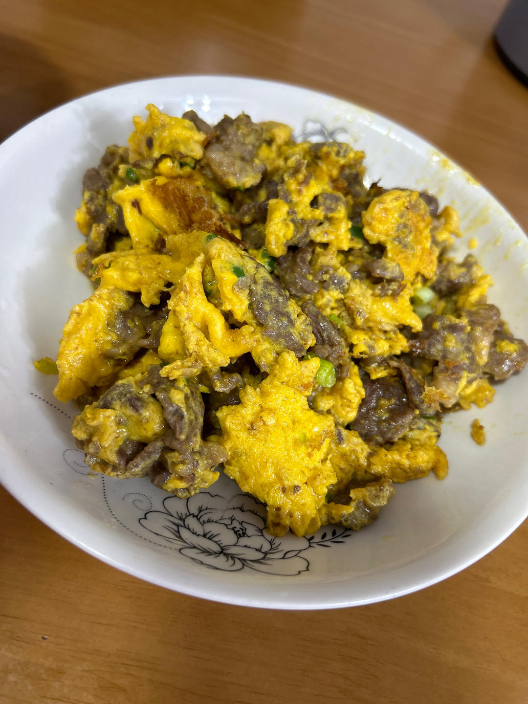 滑蛋牛肉，牛肉滑嫩，鸡蛋松软