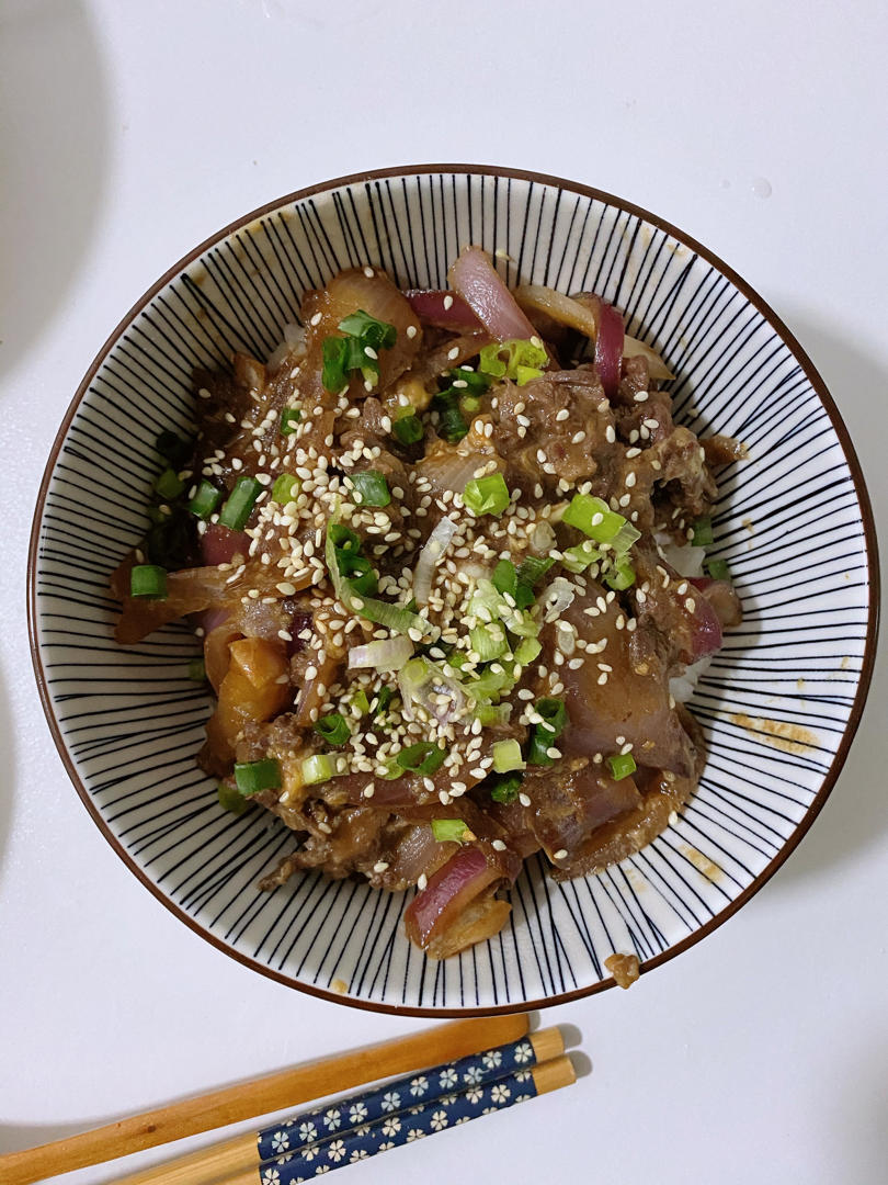 💕100%成功!!!🍱招牌肥牛饭专门店秘方·秒杀日本吉野家食其家！日式多汁牛肉饭 /嫩肥牛盖饭/牛肉饭/肥牛丼（超简单快速完美版）✨