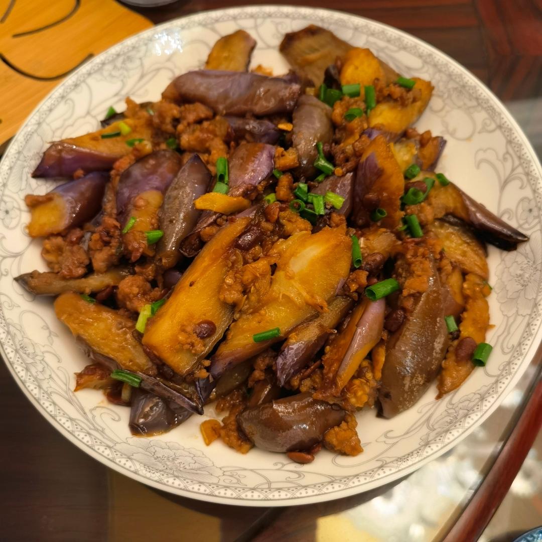 酱香肉末烧茄子
