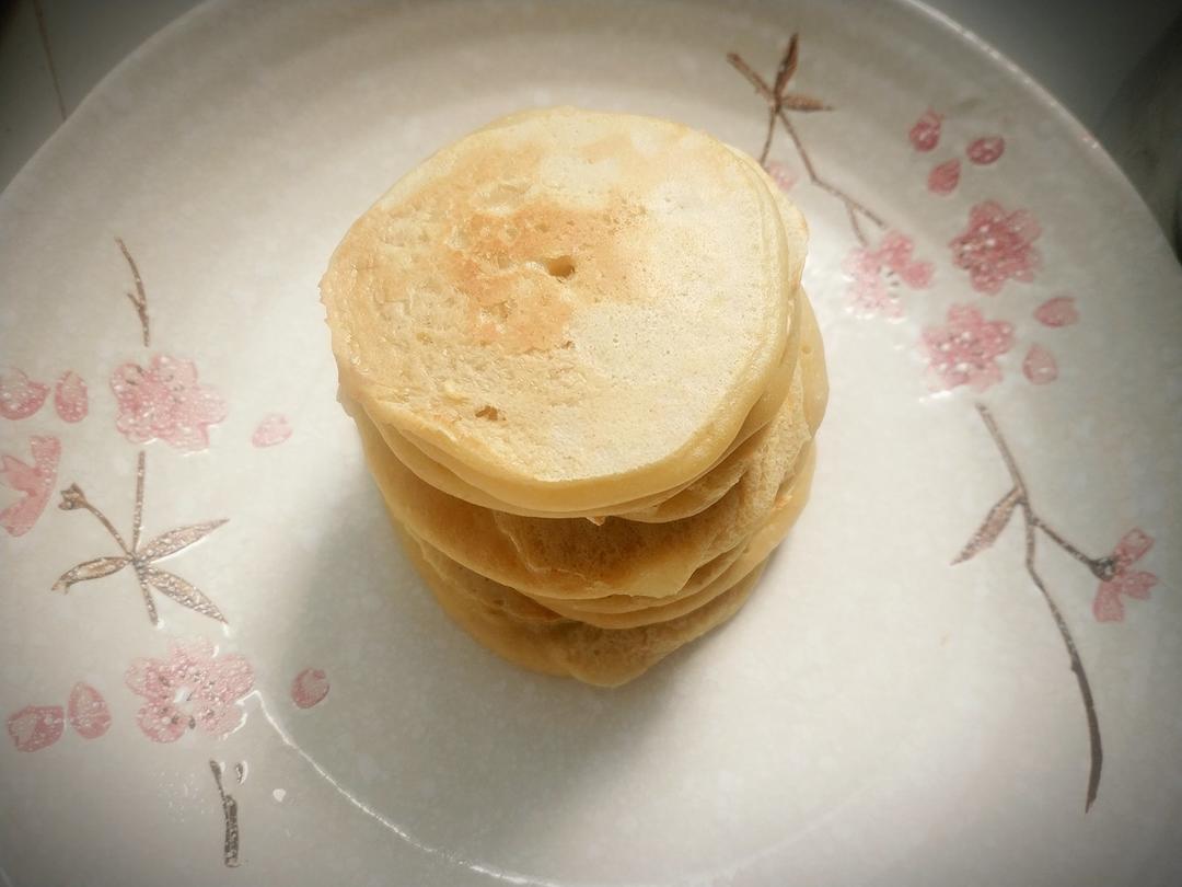 【减脂早餐】无油香蕉松饼（超简单）