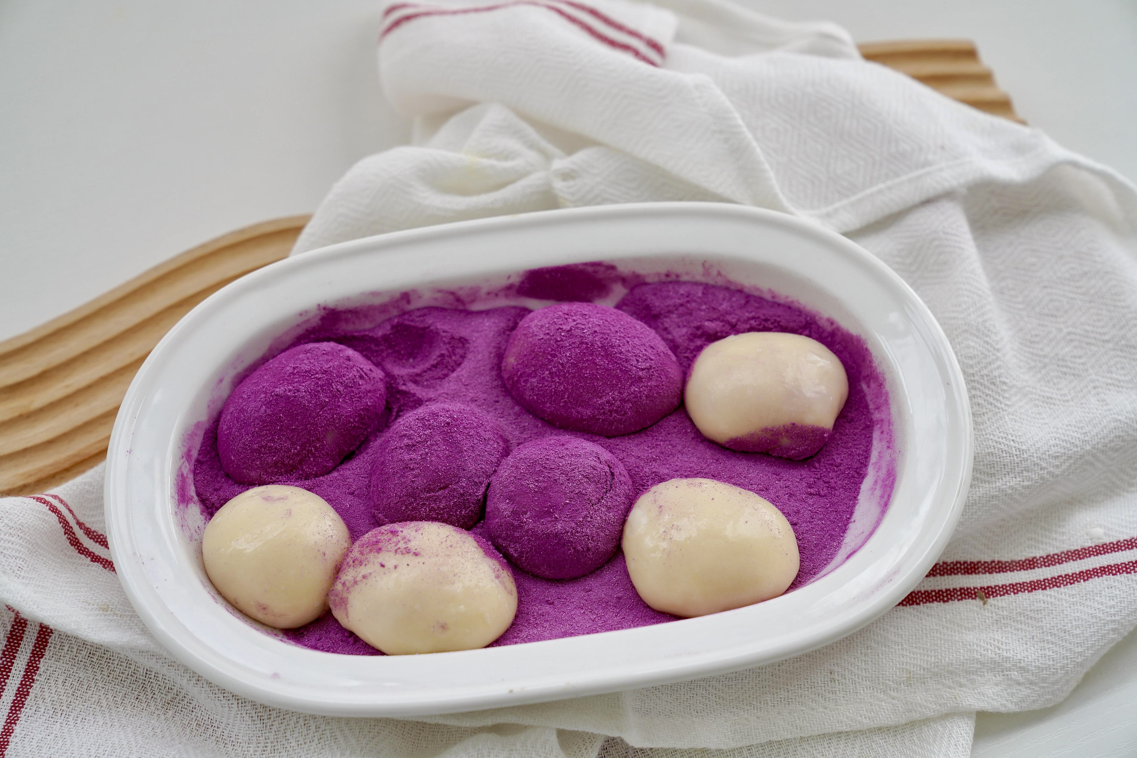 糯唧唧I紫薯蘸酱麻薯的做法 步骤11
