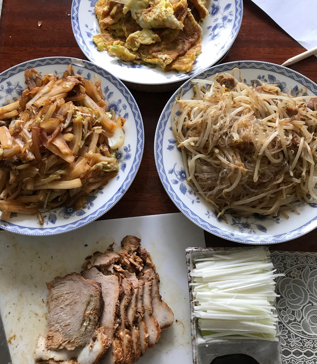 春饼和几道卷饼菜