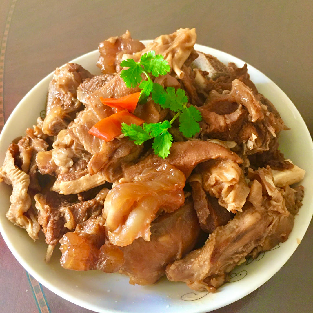 红烧羊肉煲