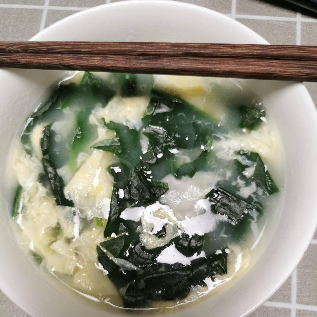 菠菜鸡蛋汤