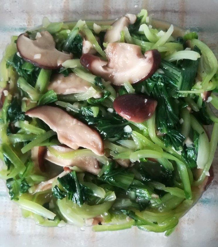 香菇炒小青菜
