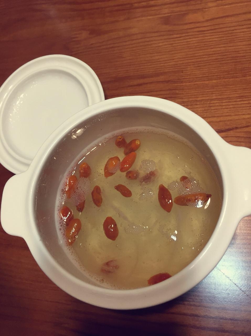 水中鱼儿游来做的【小森妈妈菜谱】一分钟学会炖牛奶燕窝