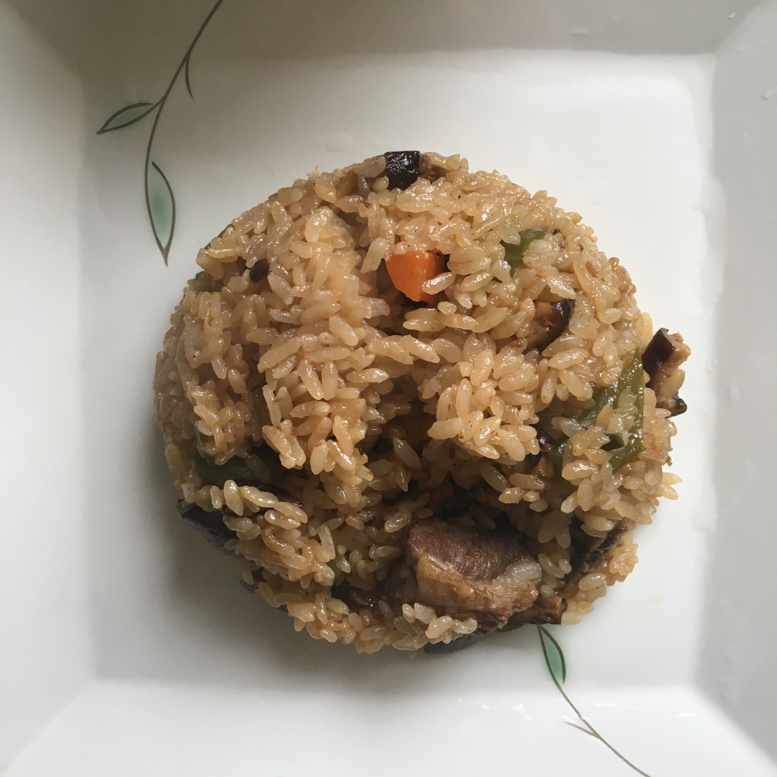 喷香排骨焖饭（爆好吃）