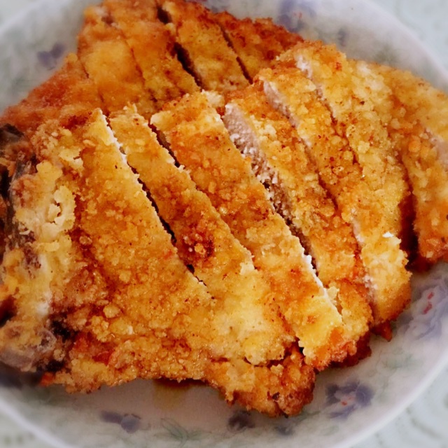 我是白小厨做的炸猪排