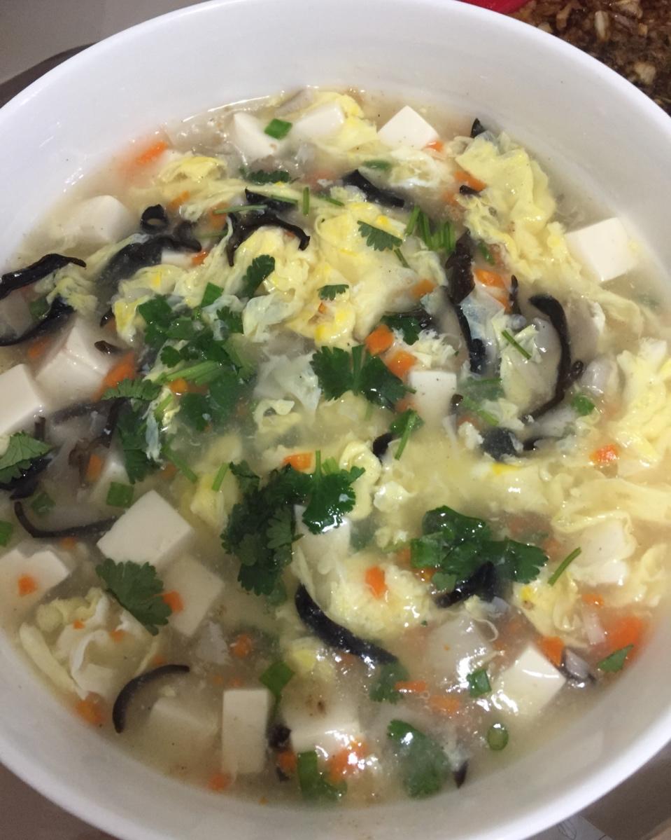 堂妈小厨—鲜蔬豆腐汤