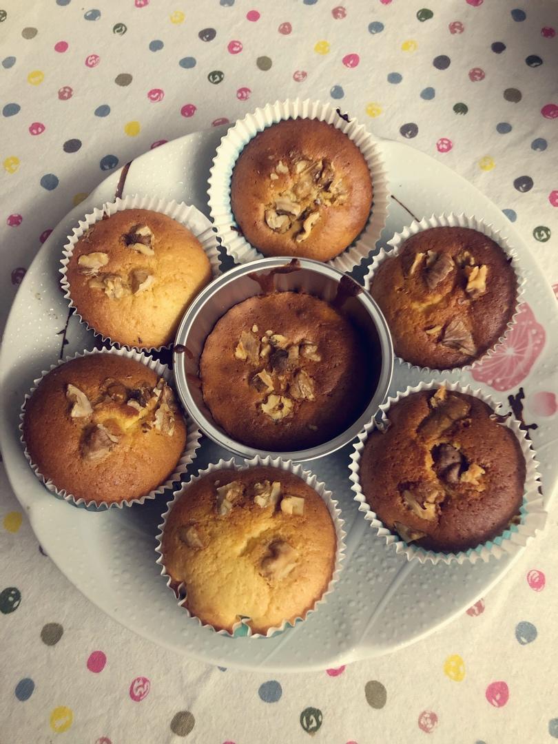 蜂蜜核桃小蛋糕