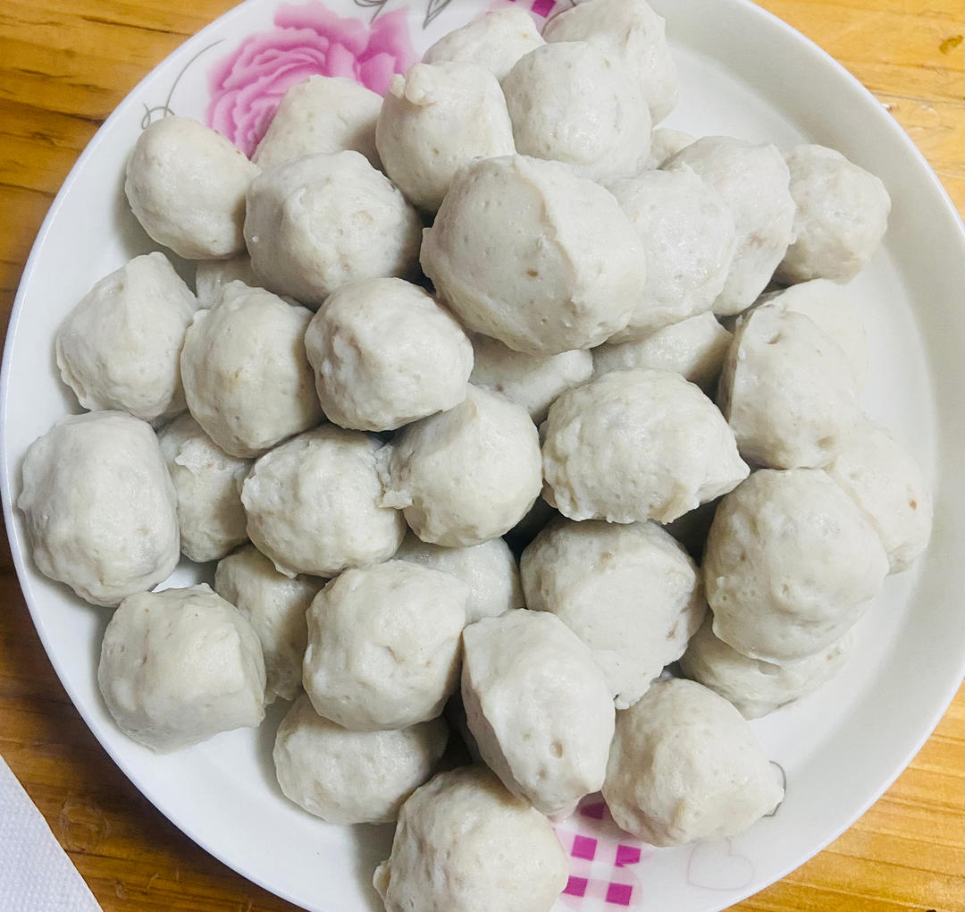 1⃣️自制鱼丸，不包馅，Ｑ弹爽滑，我们大福州的特产！