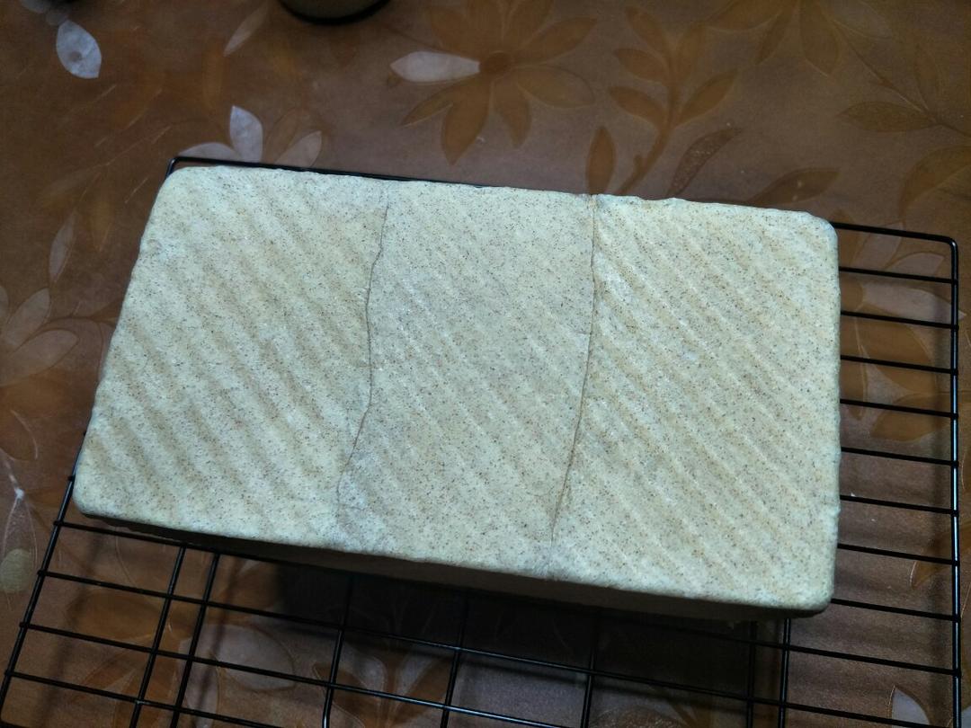 全家都爱吃的健康全麦吐司，新手也能做