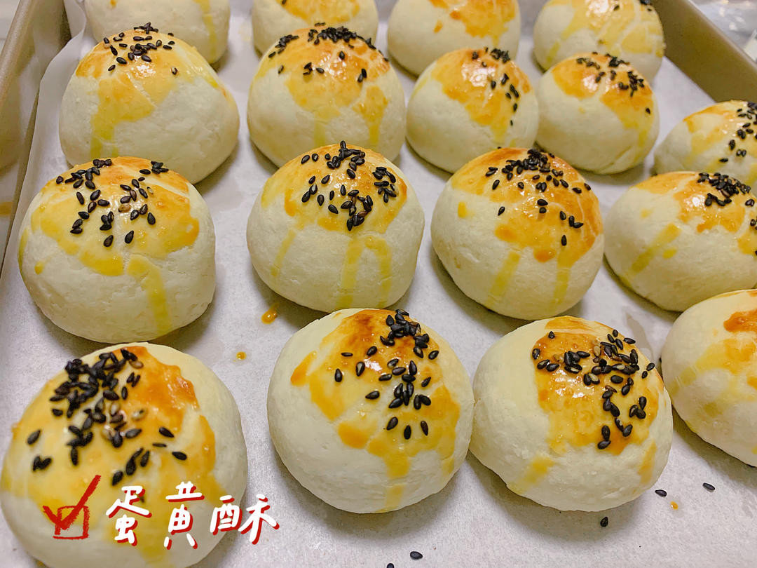 不用揉出膜，传统法和大包酥法蛋黄酥