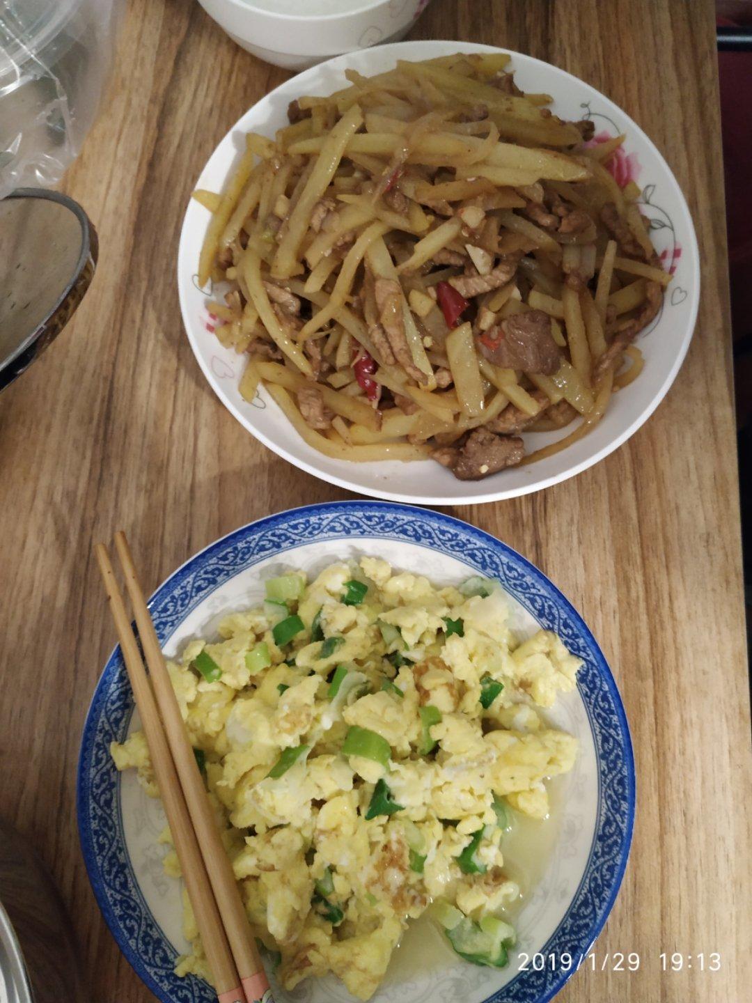 土豆丝炒肉