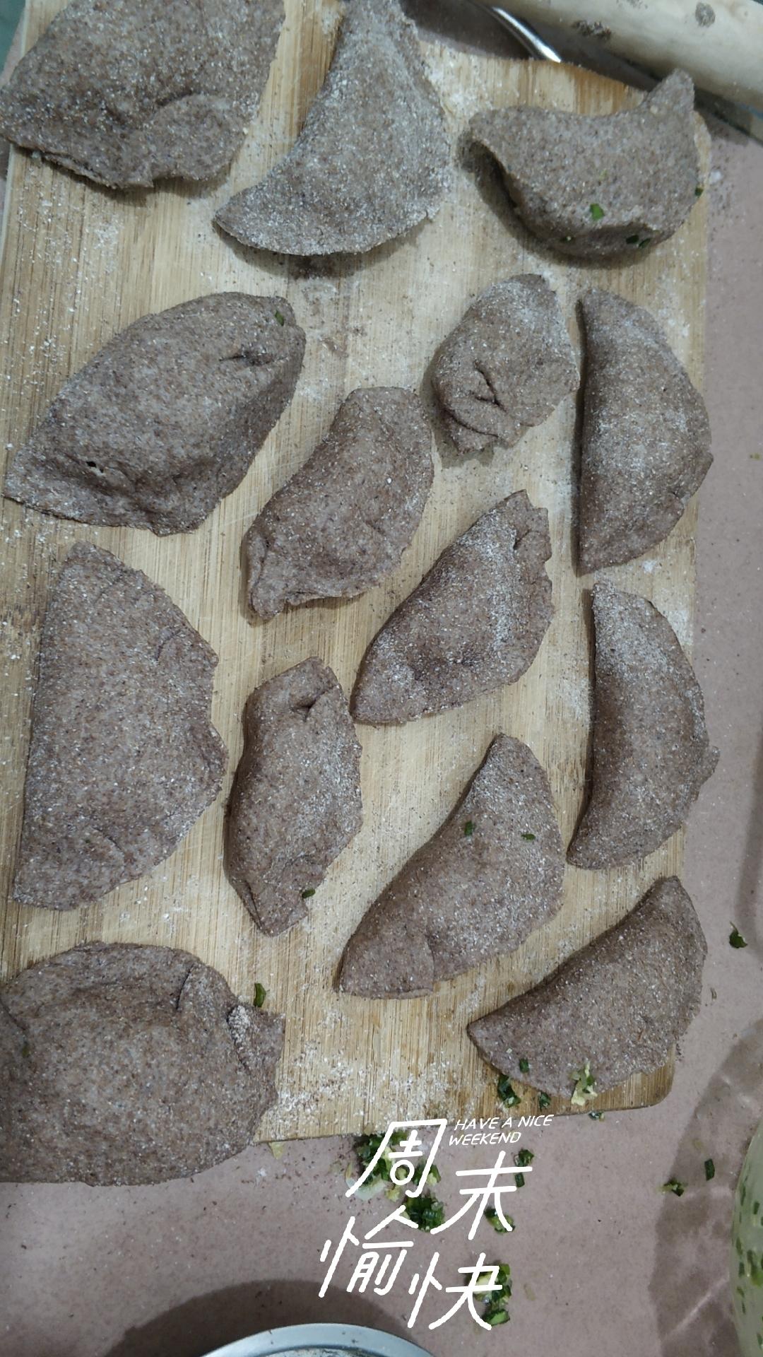 韭菜鸡蛋粉丝全麦饺子