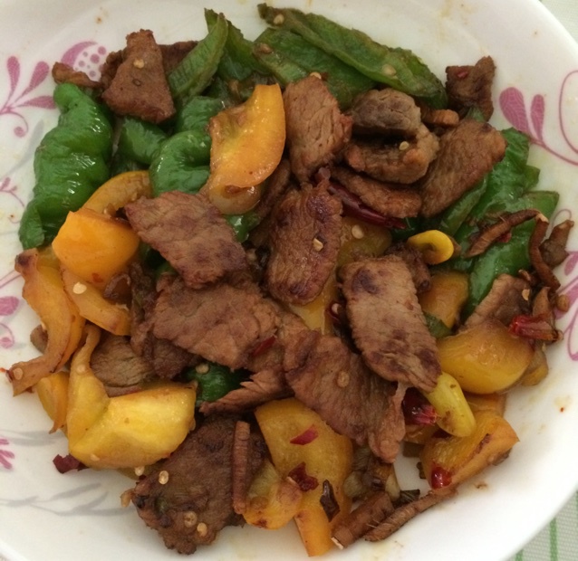 柿子椒炒肉