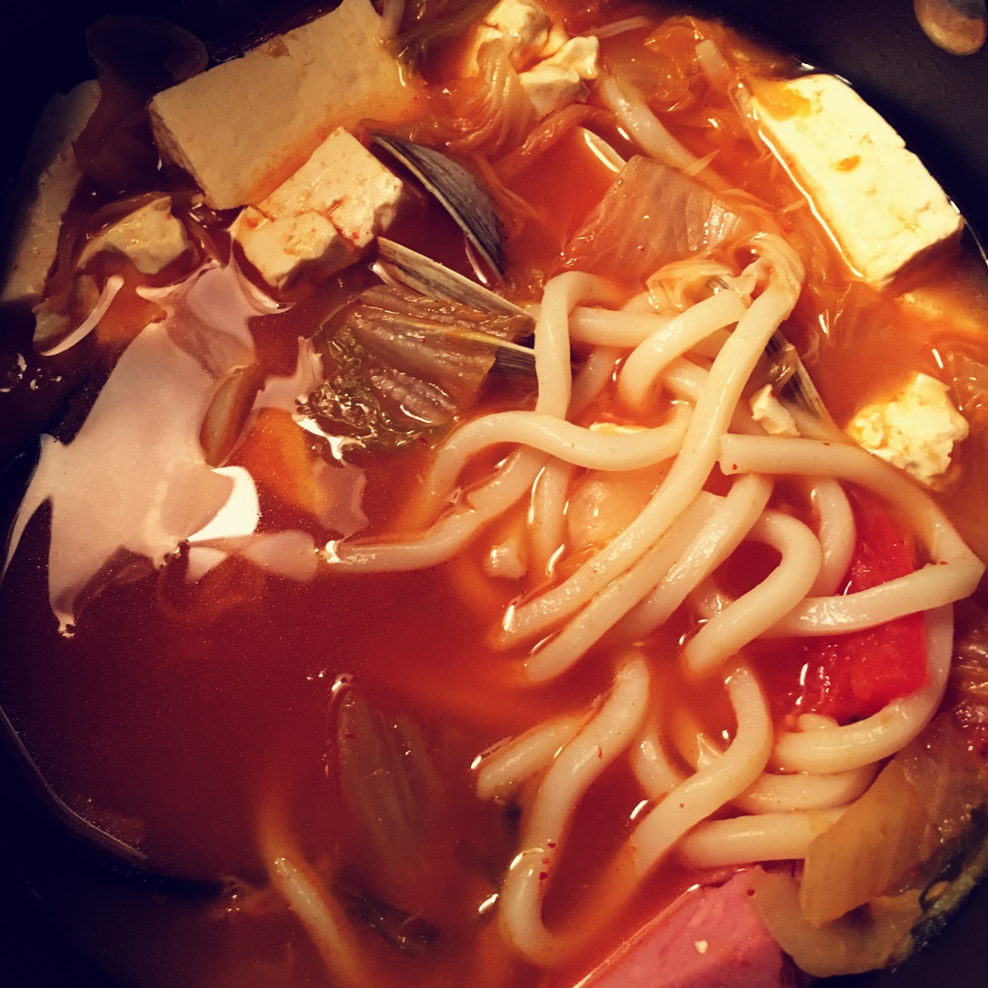 豆腐花蛤泡菜锅