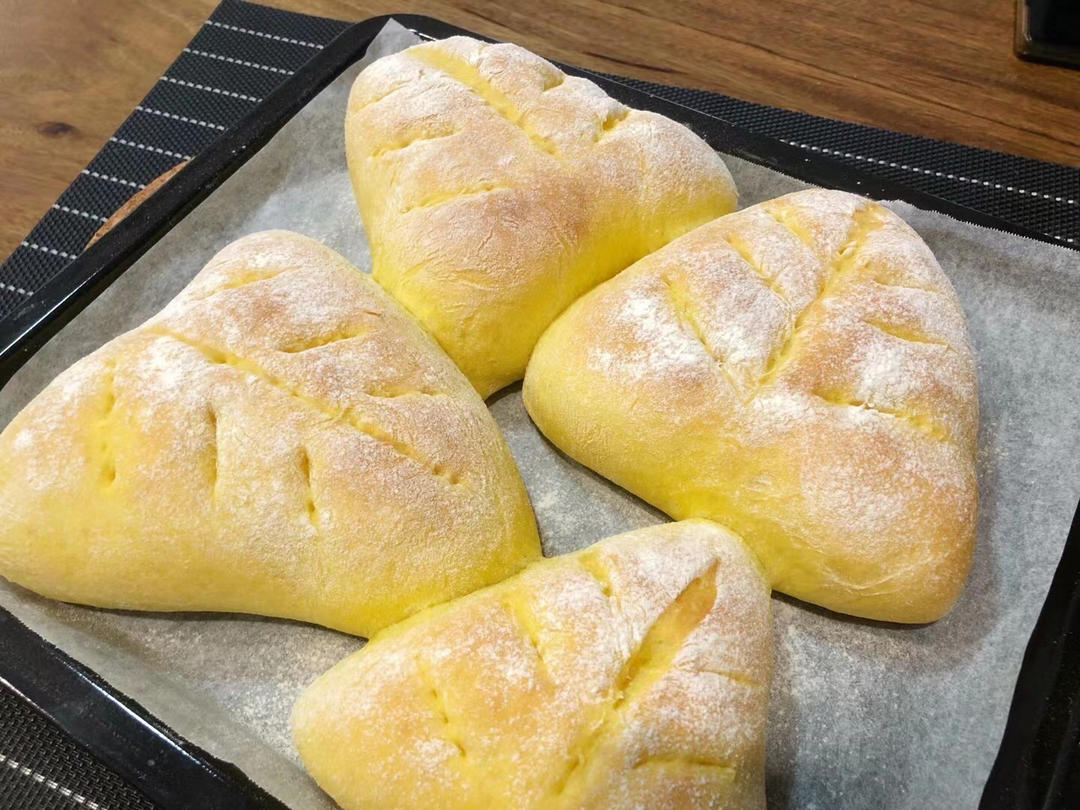 好吃到疯的南瓜奶酪软欧包