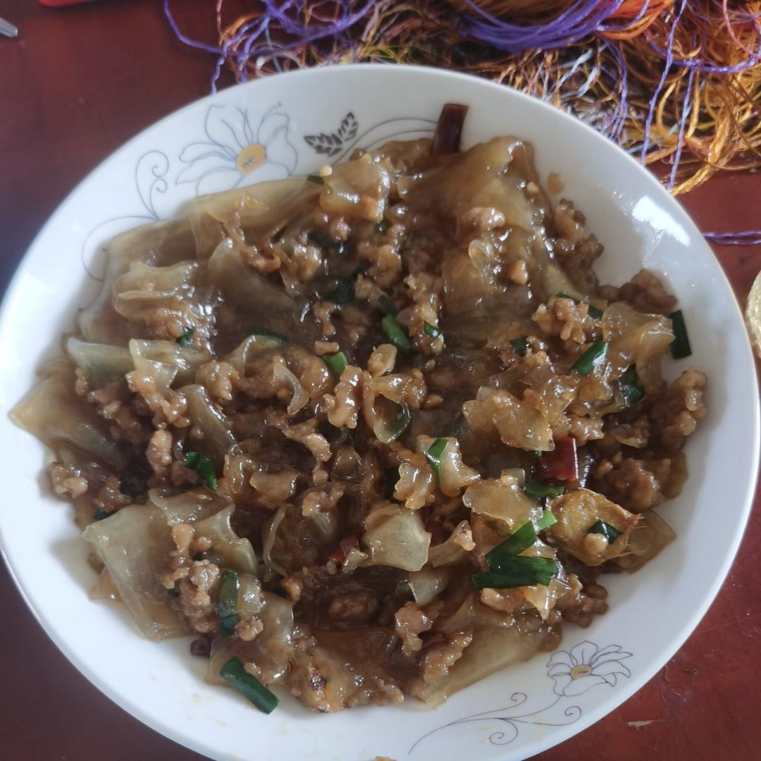 肉丝炒粉皮