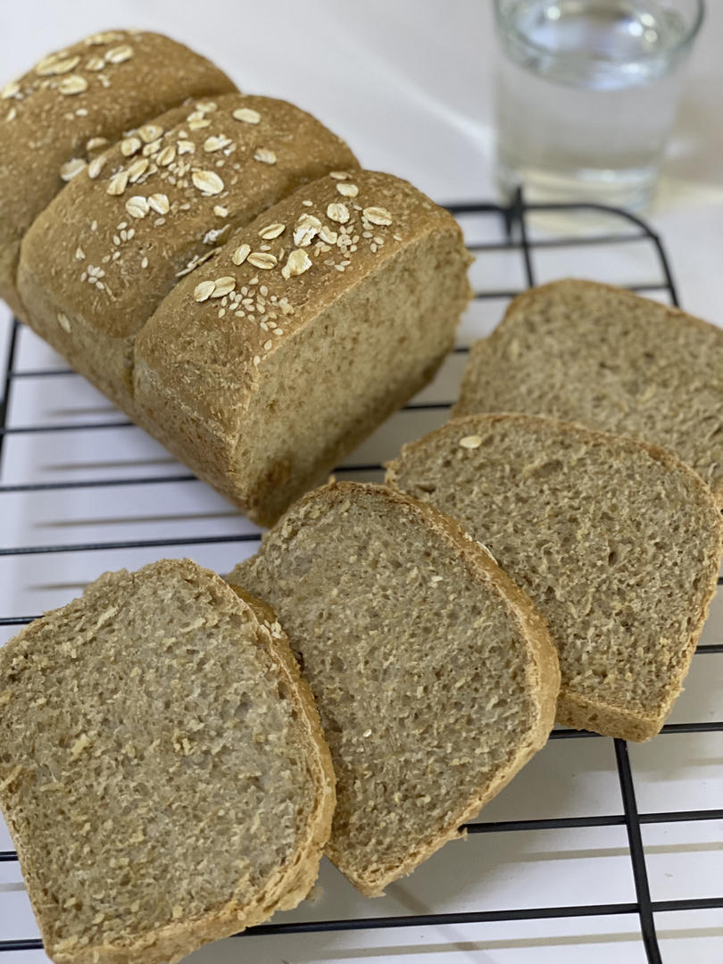 无油无糖100％全麦吐司