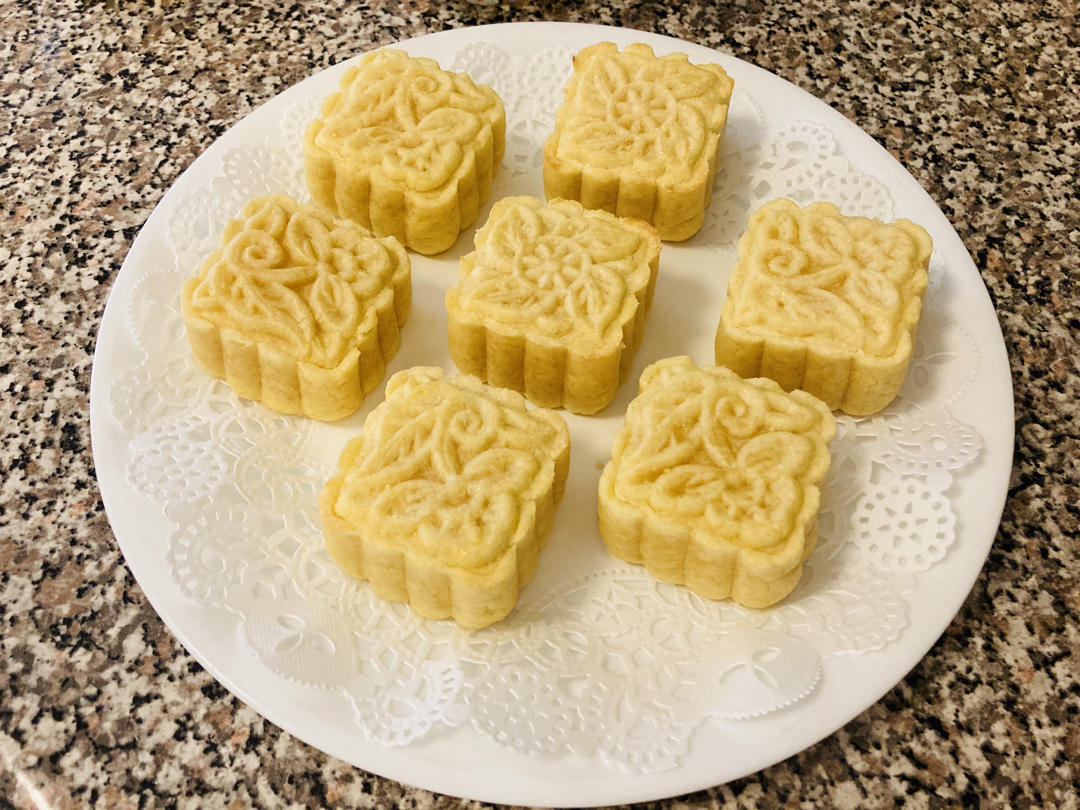 奶黄流心月饼