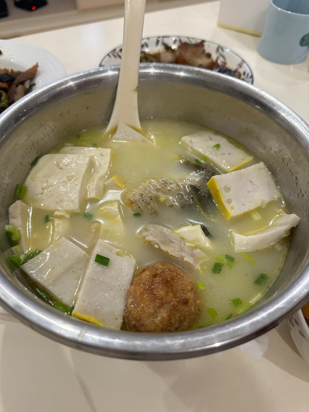 奶白鲫鱼豆腐汤|一条鱼最后的温柔