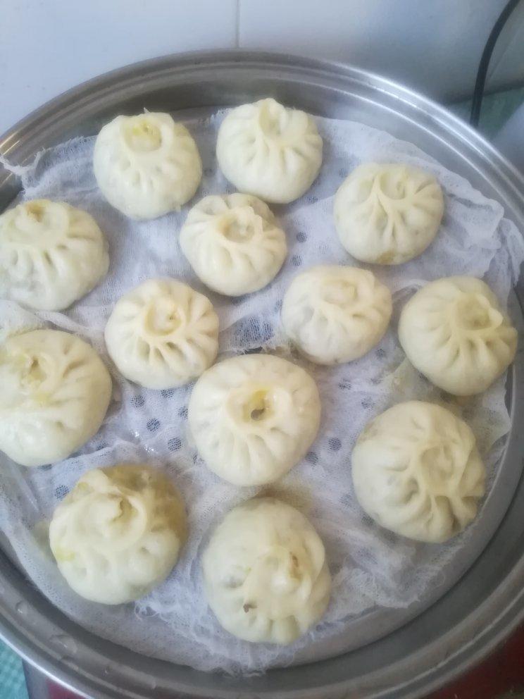 猪肉粉条包子