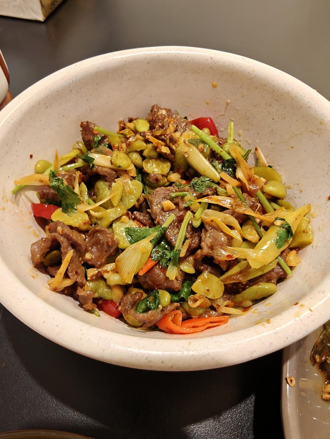 蚕豆炒牛肉！是春天的味道