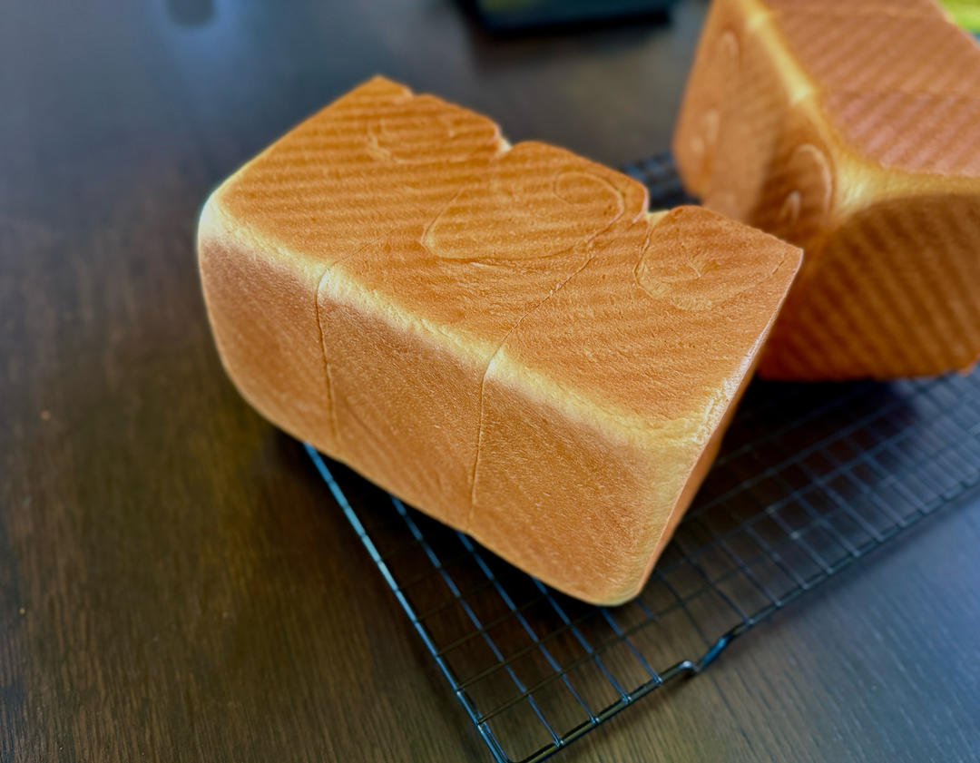 吐司，奶香手撕面包，超级香浓