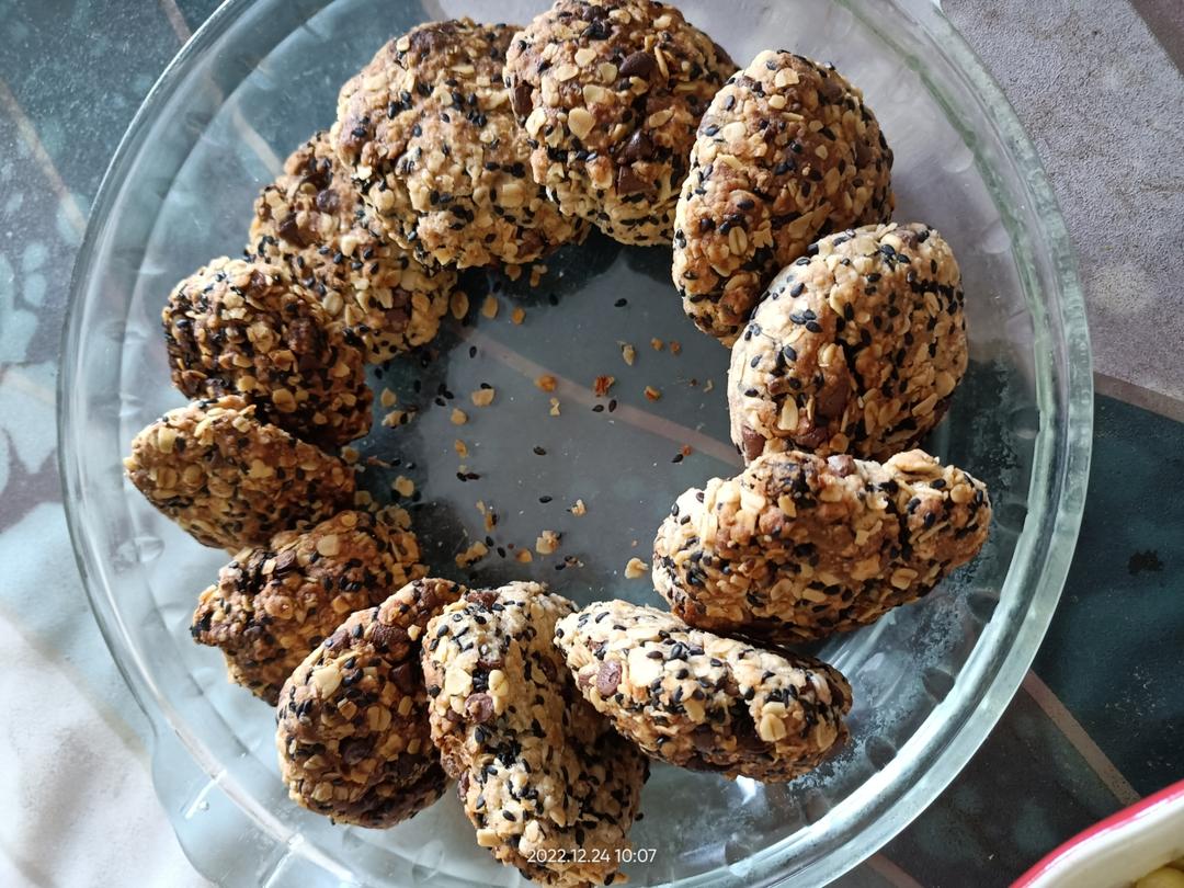 素食:有机燕麦芝麻大饼干