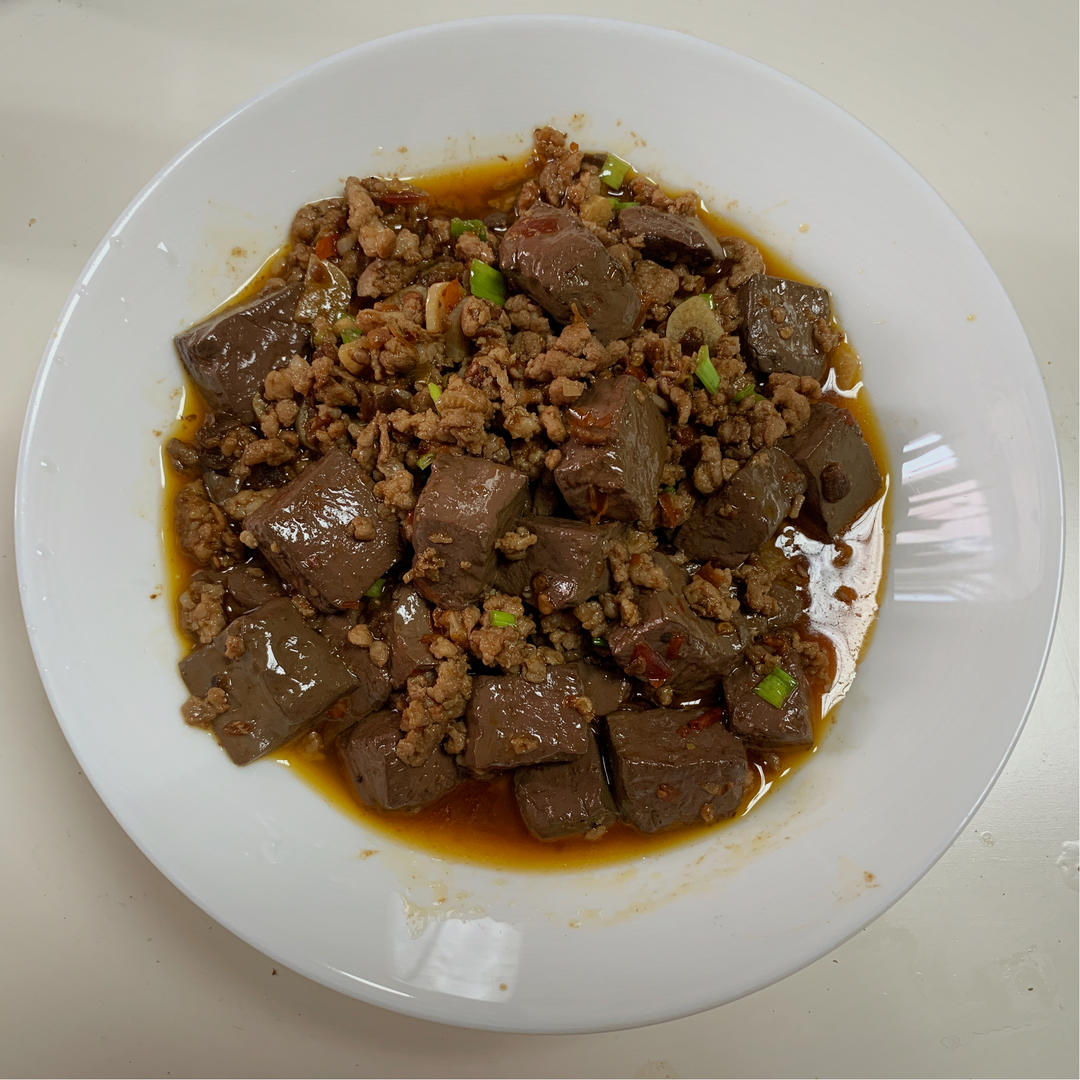 肉末烧鸭血