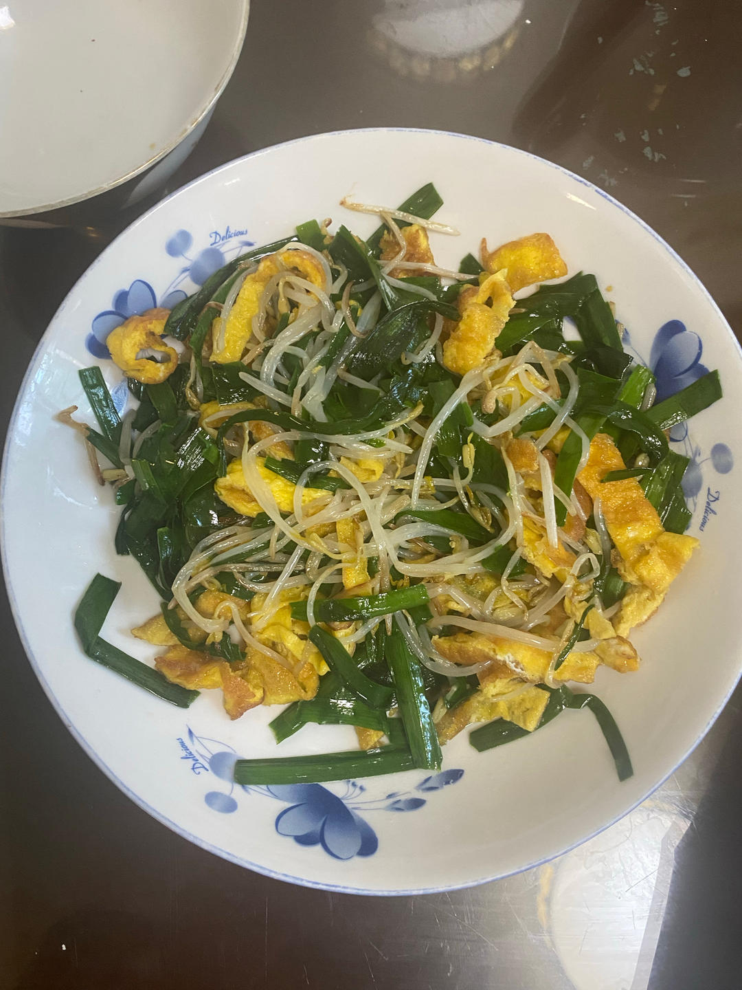 豆芽韭菜炒鸡蛋，三分钟搞定～！