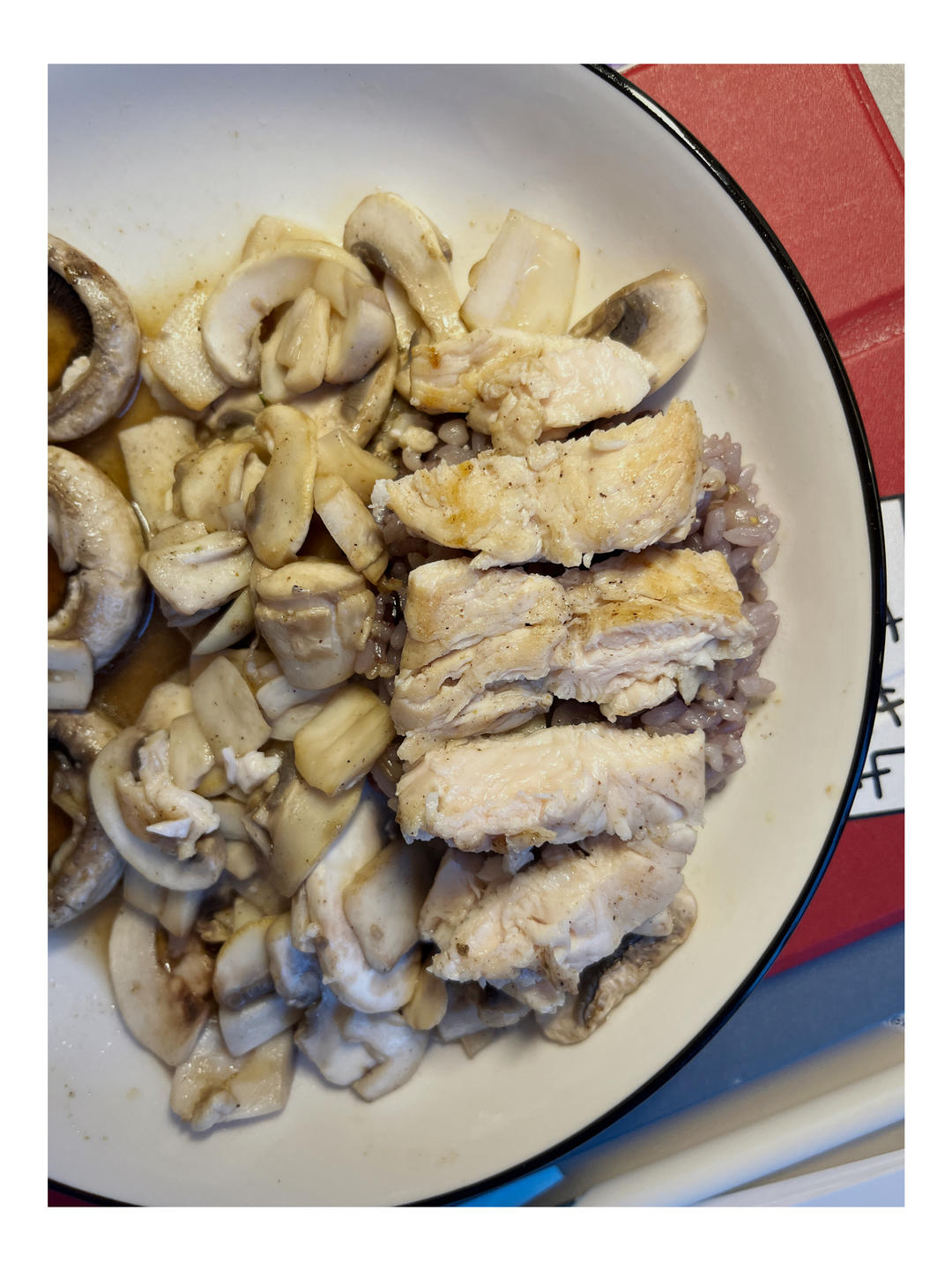 无油鸡胸肉炒口蘑