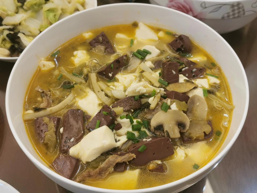 雪菜烧猪血豆腐