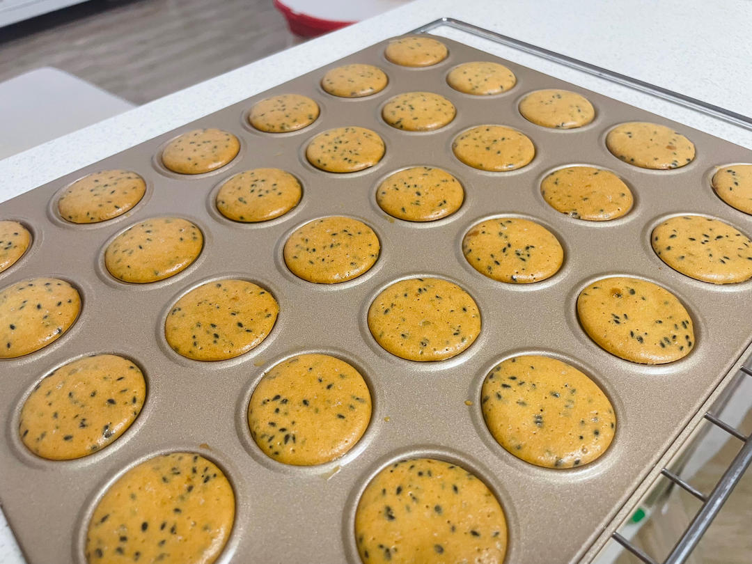 最简单的饼干做法，材料只需搅一搅，三两下就做好了