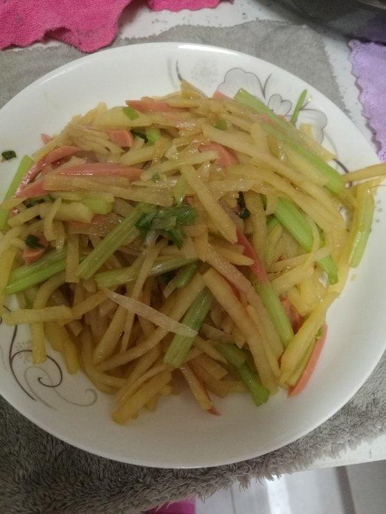 火腿炒土豆丝