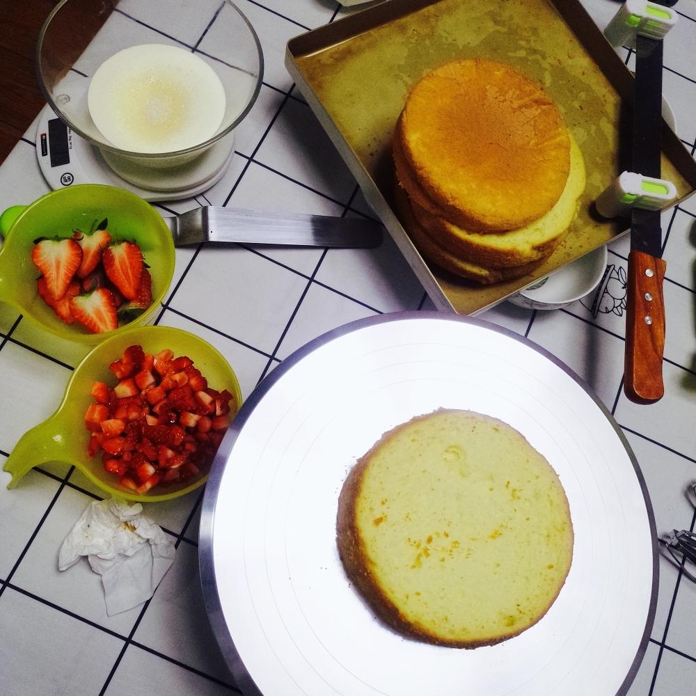 今天圣诞节过节啦六寸蛋糕相关分类蛋糕烘焙打蛋器烤箱该菜谱创建于