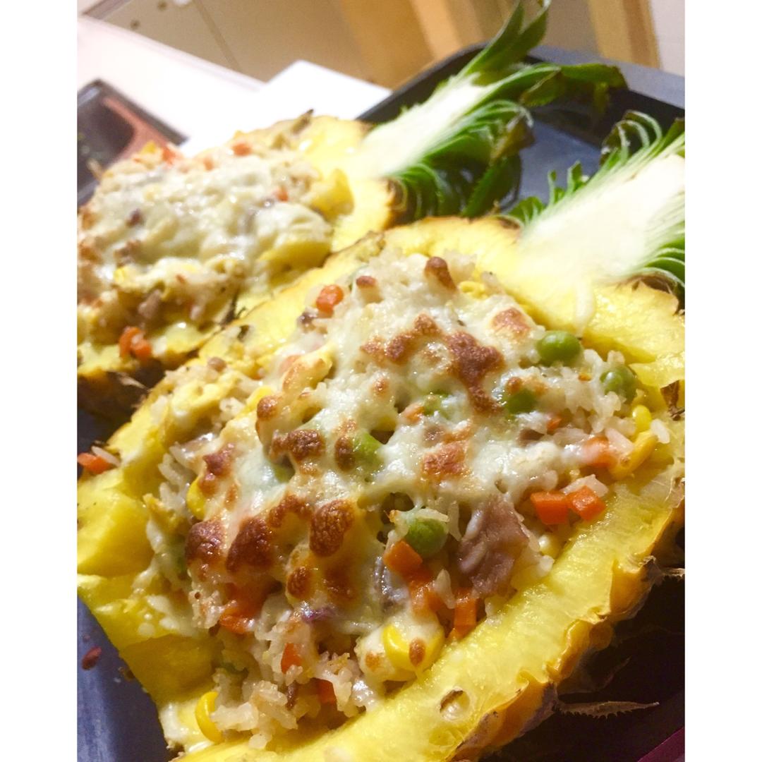 马苏里拉芝士奶油菠萝焗饭