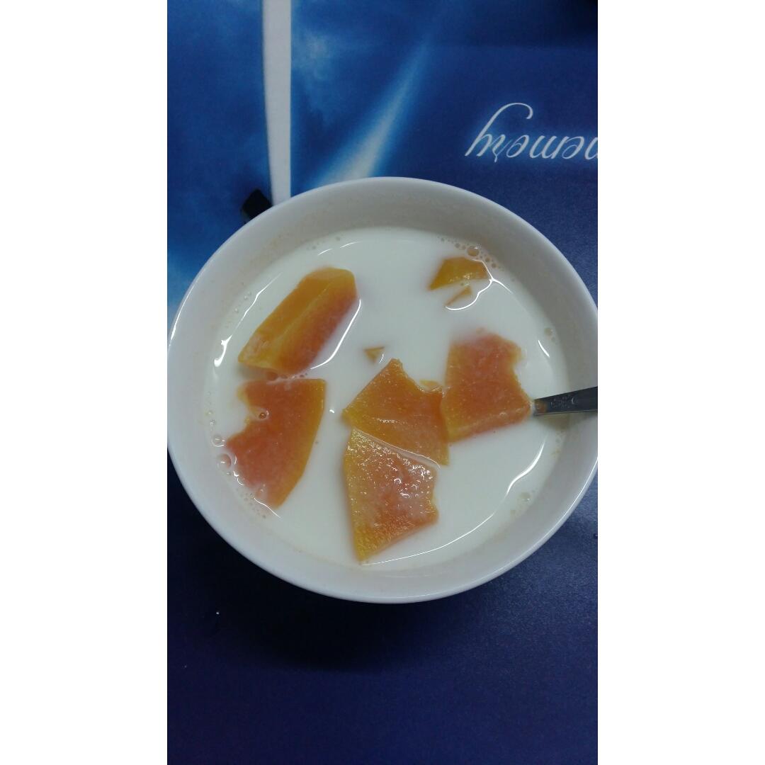 鲜奶炖木瓜