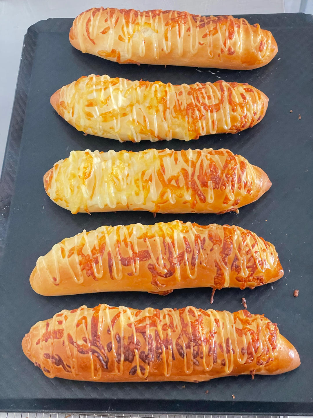 吃不完的马苏里拉，做成这款芝士面包条，口感绝了！