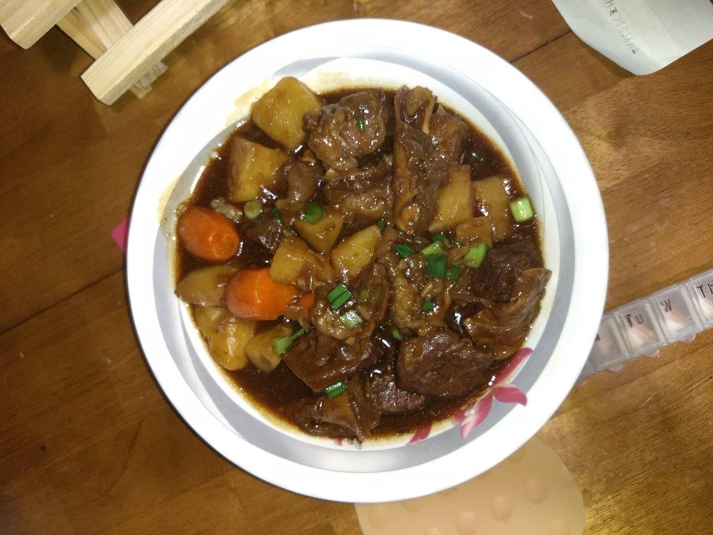 番茄土豆炖牛腩