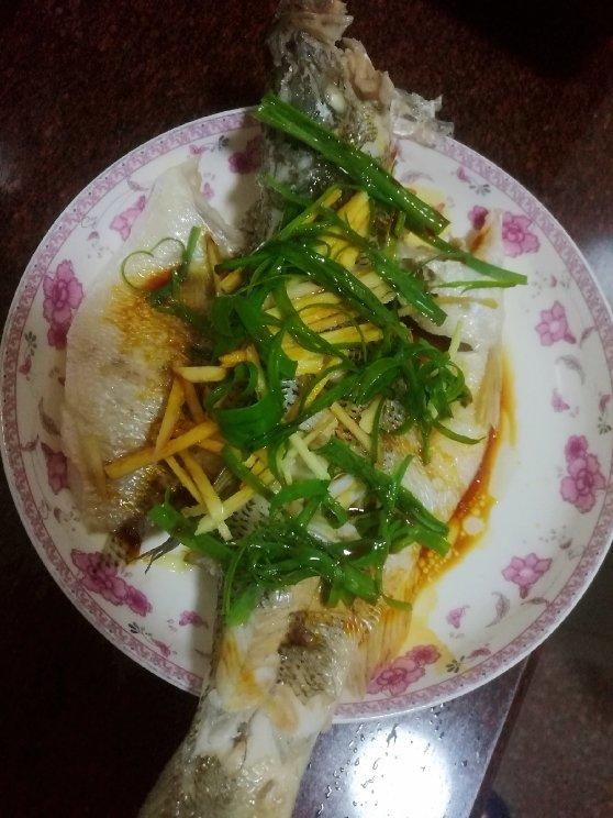 清蒸鲈鱼
